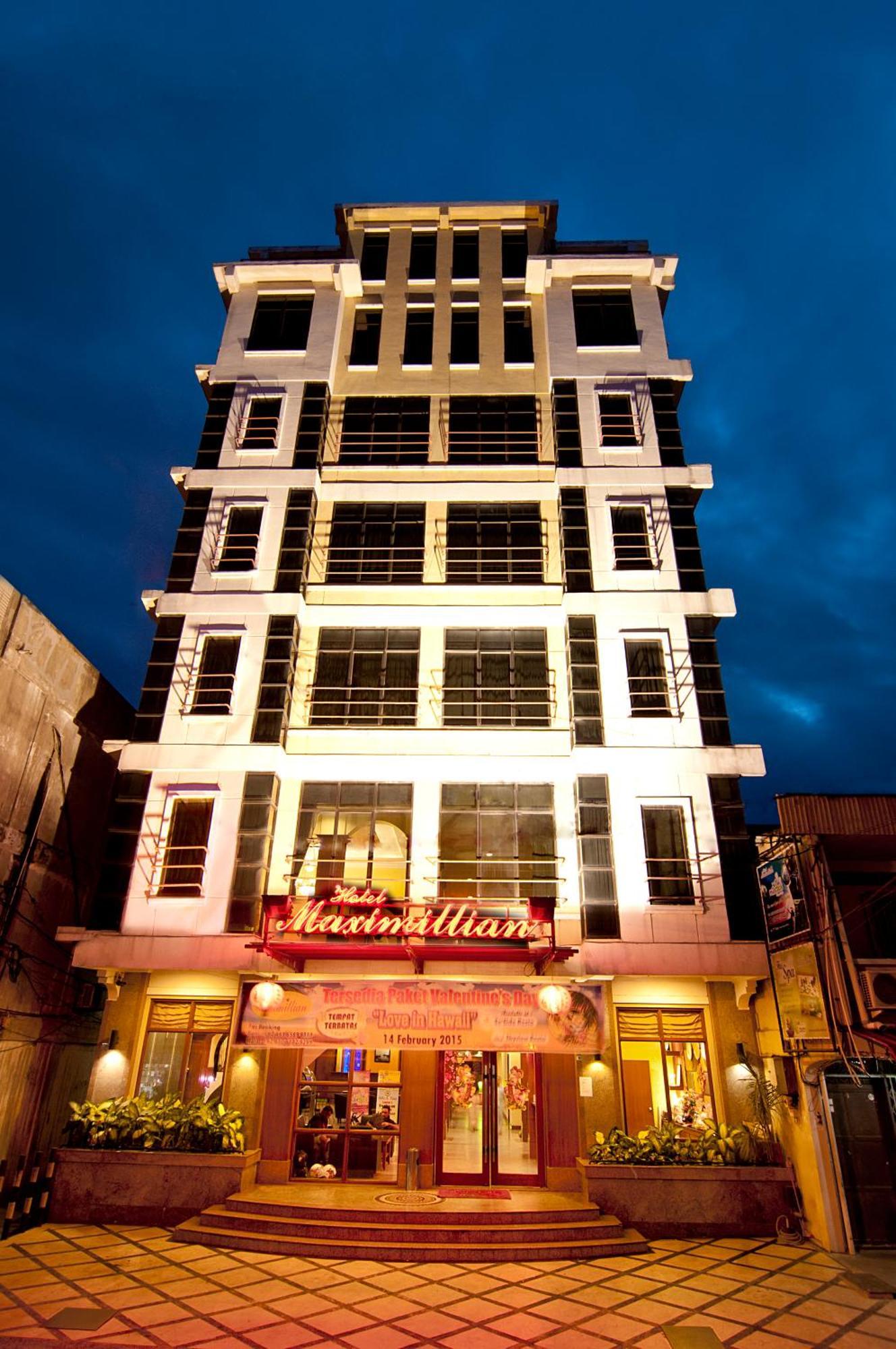 Hotel Maximillian Танджунг-Балай-Каримун Экстерьер фото